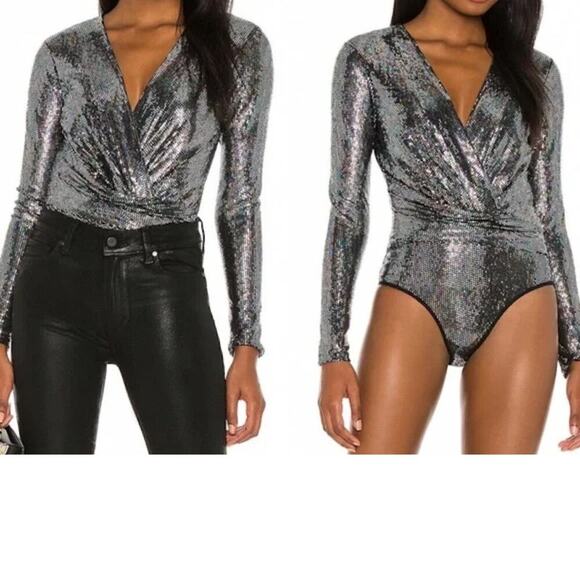 ASTR Lipsy Metallic Bodysuit Women's Size Large Glitter Disco Sequin Silver Top - Picture 1 of 11